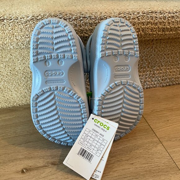 CROCS || Kid's Classic Clog - Size 1 Kids - Light Blue - Picture 3 of 3